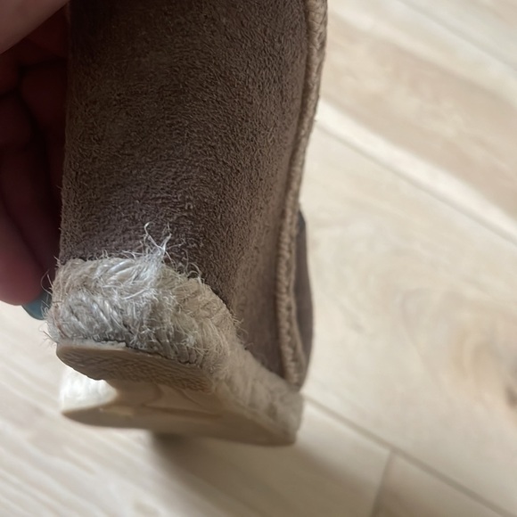 Andre Assous Brown Suede Slingback Wedge Shoes Size 9.5 - Picture 10 of 13